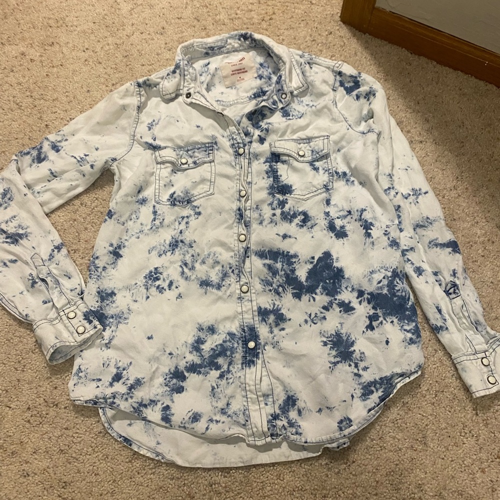 Pearl button up shirt